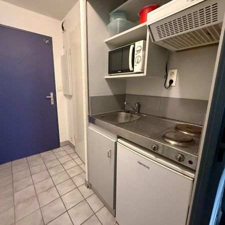 Location Appartement 1 pièce 18m² - Photo 3