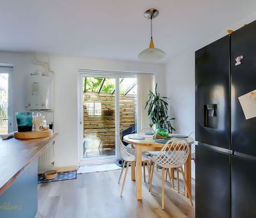 3 bed end of terrace house to rent in Linnet Close, Wick, BN17 - Photo 2