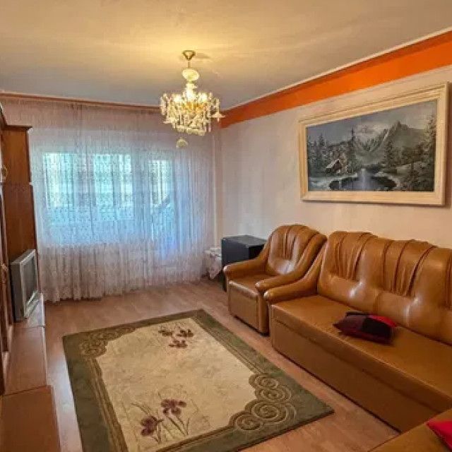 Apartament de inchiriat 3 camere Alexandru cel Bun - Photo 1