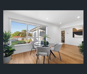 Beautifully Renovated Family Home with Alfresco Entertaining in Pri... - Photo 3