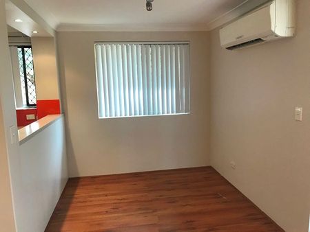 2 Bedroom Modern Unit - Photo 3