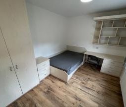 6 bedroom terraced house to rent - Photo 3