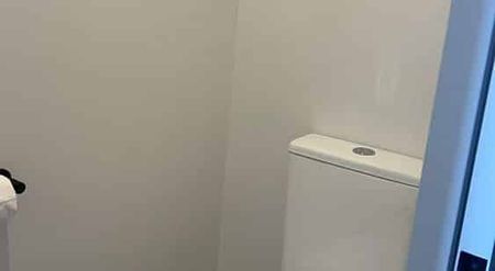 Ready to move in - fully furnished unit - Photo 2