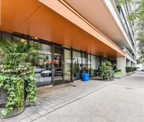 1 room apartment of 137m² in Gatineau - Photo 2