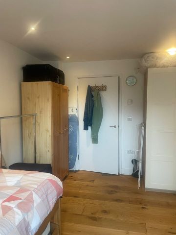 Room in a Shared Flat, Hove Park Gardens, BN3 - Photo 3