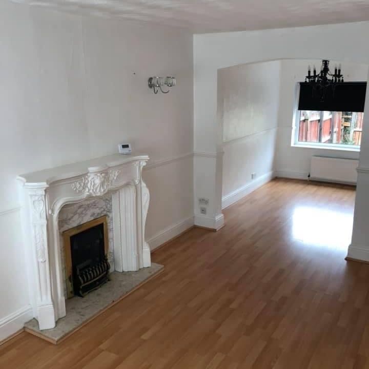 3 Bed Detached House, Middleton Road, LS10 - Photo 1