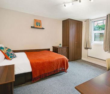 1 bedroom in a house share to rent - Photo 6