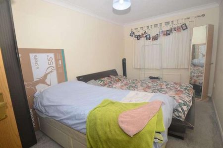 Firle Court, Yeomanry Close, Epsom, KT17 - Photo 4