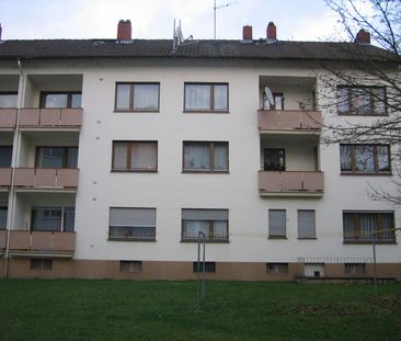 Helle 3-Zimmer-Wohnung mit großem Balkon – Ihr neues Zuhause! - Photo 1