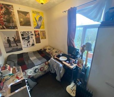 3 bedroom private hall to rent - Photo 3