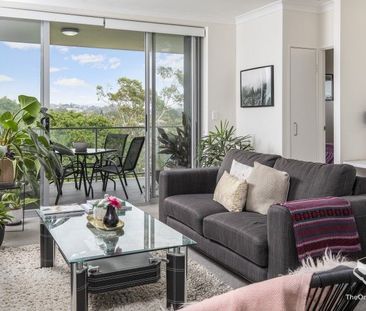 Top Floor, 2 Car and Storeroom, Park Outlook, Unbeatable Location, ... - Photo 6