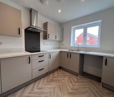 3 bedroom semi-detached house to rent - Photo 5