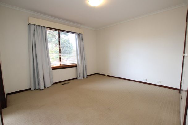 23 Frater Crescent, Lyneham ACT 2602 - House For Rent | Domain - Photo 1