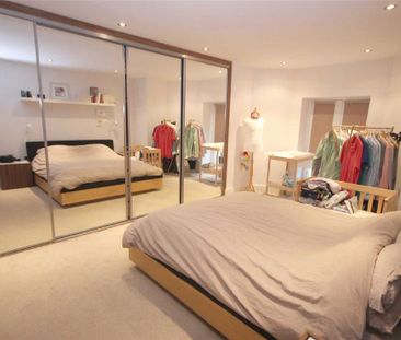 3 bedroom flat to rent - Photo 6