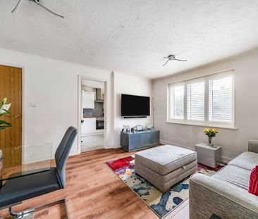 Beta Road, Woking, Surrey, GU22 - Photo 5