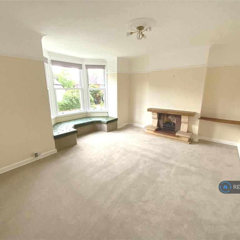 3 bedroom maisonette to rent - Photo 1