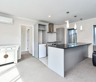 Modern & Easy Living - Photo 2