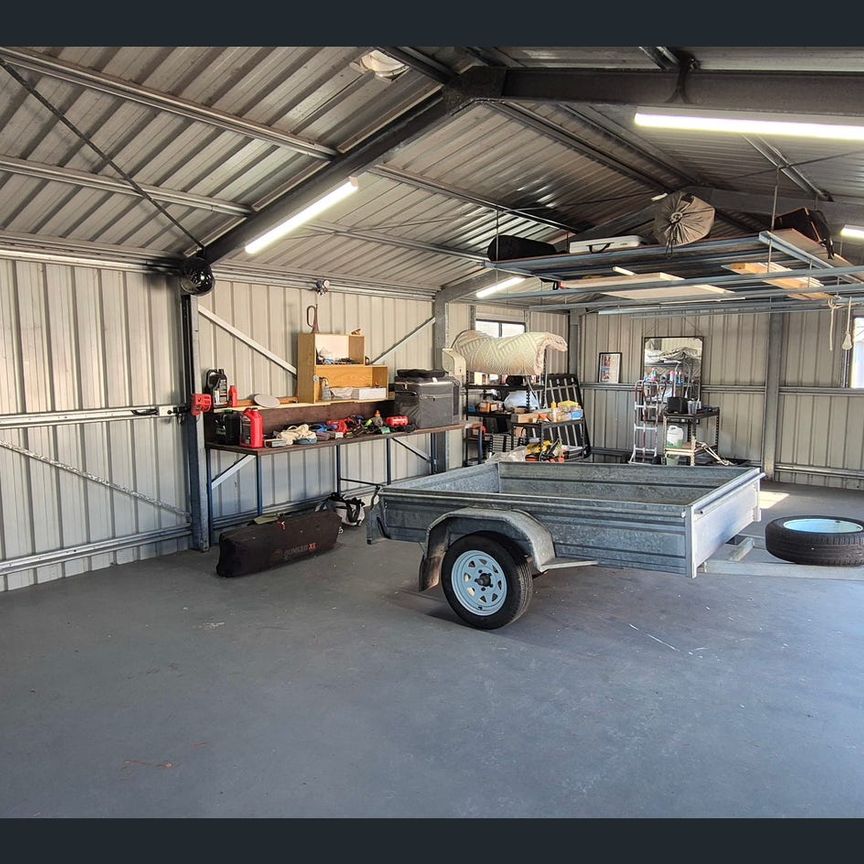 Looking for room to move - Photo 1