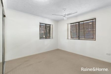 3/20 Holland Street, Toowong, QLD 4066 - Photo 2