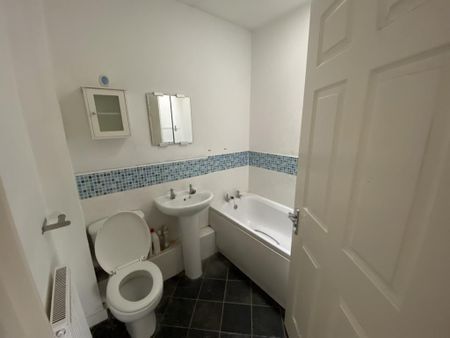 2 bedroom flat to rent - Photo 5