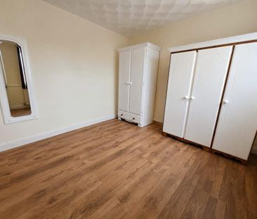 4 bedroom semi-detached house to rent - Photo 6