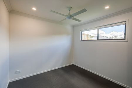 Brand New 2 Bedroom Duplex! - Photo 3