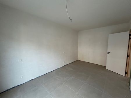 Gelijkvloerse verdieping - Te huur - Photo 4