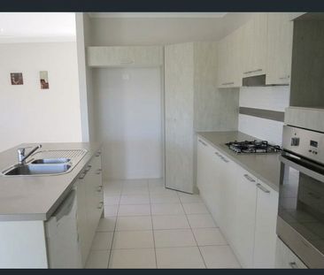 Spacious 4-Bedroom Family Home in a Quiet Location - Photo 3