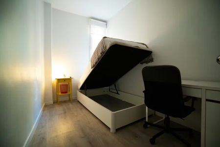 Calle de Andrés Borrego, Madrid, Community of Madrid 28004 - Photo 2