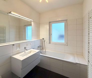 mit 2 TG-Stellplätzen und Aufzug in die Wohnung - Foto 5