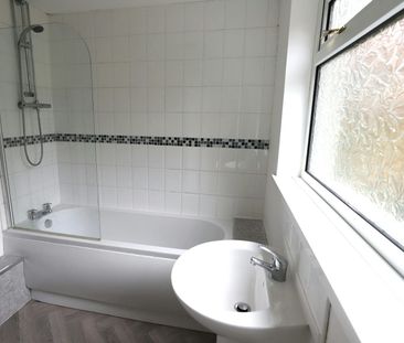 Terraced House to rent on - Photo 1