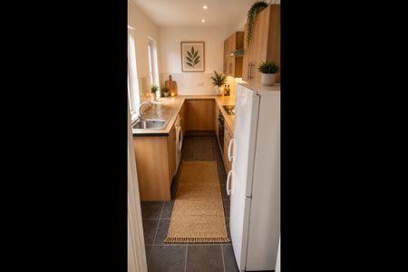 4 Bed Terraced House, Portland Street, NG9 - Photo 4