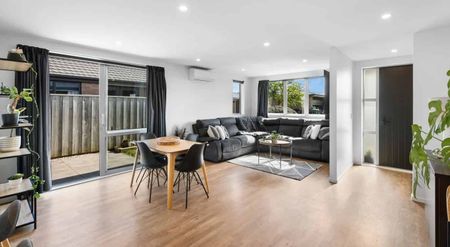 Lovely family home - Photo 5