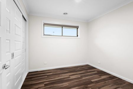 Low-Maintenance Lifestyle Home in Popular Thurgoona Pocket - Photo 4