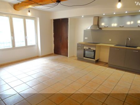 App T4 au 1er étage de 96m2 + cave - Photo 2