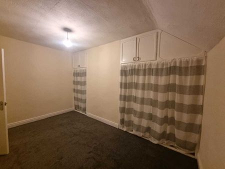 Second Avenue - Photo 5