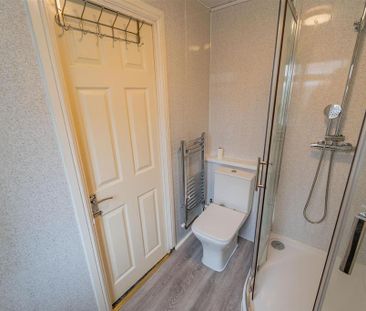 4 bedroom house to rent - Photo 2