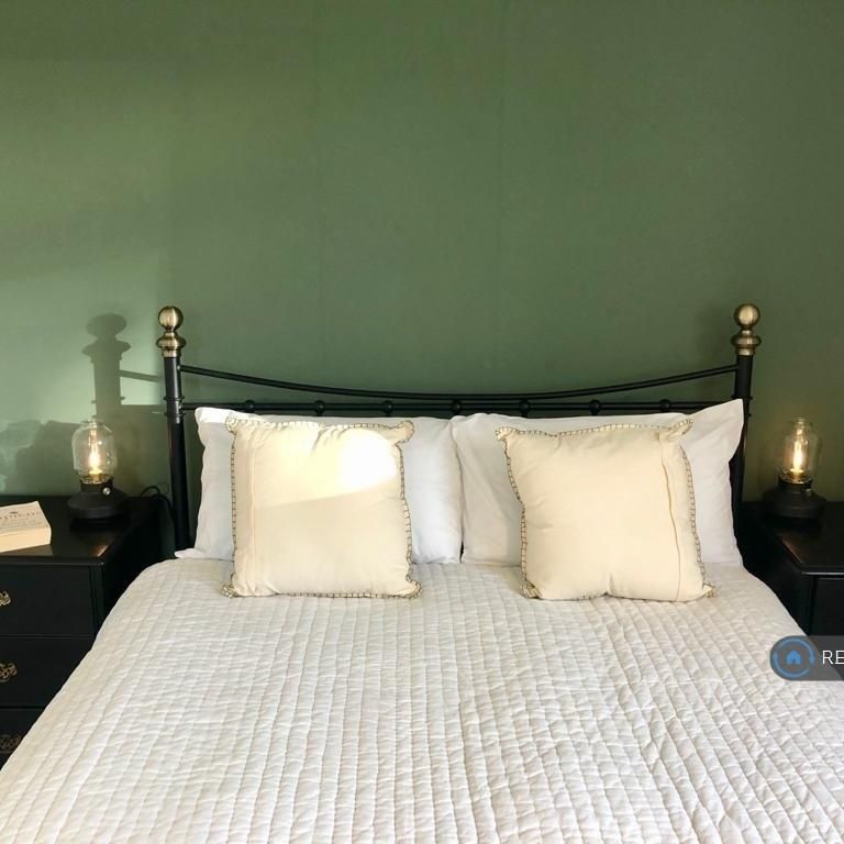 5 bedroom semi-detached house to rent - Photo 1