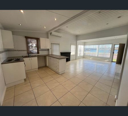 3 Chalmers Street, Swansea, NSW 2281 - Photo 3