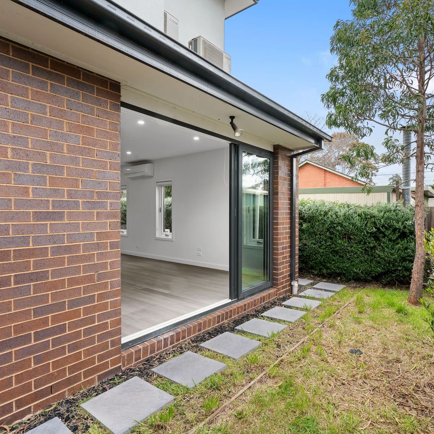 Unit 2/489 Waterdale , Heidelberg West. - Photo 1