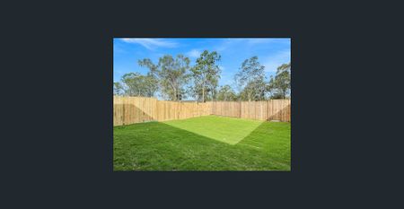 3 BEDROOM DUPLEX IN NEW ESTATE WITH OPEN PLAN KITCHEN LIVING DINING AREA AND GOOD SIZE BEDROOMS. FULLY FENCED YARD THAT EASILY FITS A TRAMPOLINE. - Photo 3