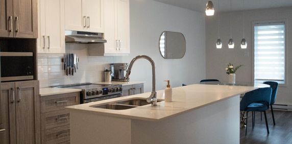 Logement 5 ½ à louer avec 2 salles de bain complètes | Domaine les Arpents Verts 🌳 - Photo 2