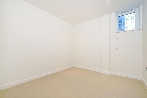 London Road - Photo 1