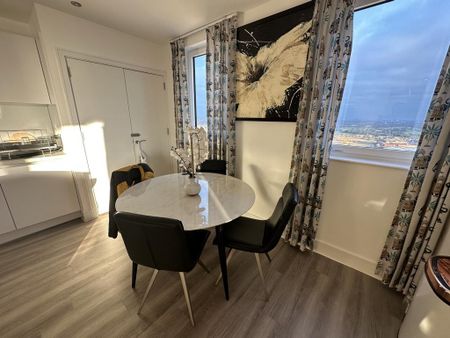 3 bedroom penthouse to rent - Photo 3