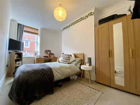 3 bedroom apartment to rent - Photo 3