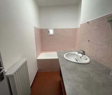 A LOUER - Appartement de type 3 64.64 m2 avec terrasse, résidence f... - Photo 4