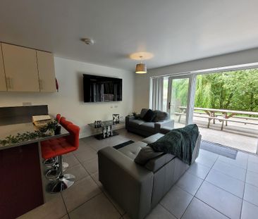 Room 6 Available, Riverside En Suite, 11 Bedroom House, Willowbank Mews – Student Accommodation Coventry - Photo 5