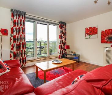 2 bedroom flat to rent - Photo 2