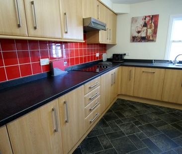 1 bedroom in a house share to rent - Photo 4