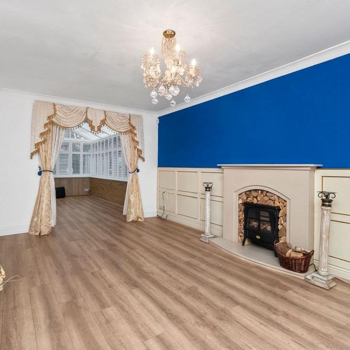 4 bedroom detached house to rent - Photo 1